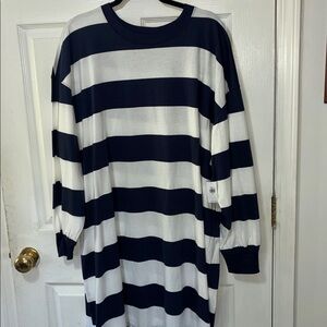 Old Navy Bold Navy and White Striped Long Sleeve Dress